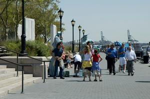 081506q_LadiesMAYBE