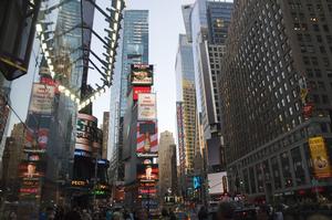 081506zp_TimesSquare9