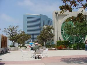 ConventionCourtyard072703