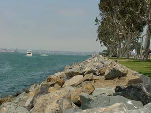RocksOcean072703